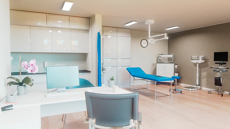 Gesco: Foto: Modernes Behandlungszimmer mit Federarm 5