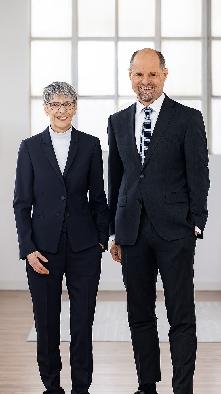 Gesco: Foto: Andrea Holzbaur steht neben Johannes Pfeffer